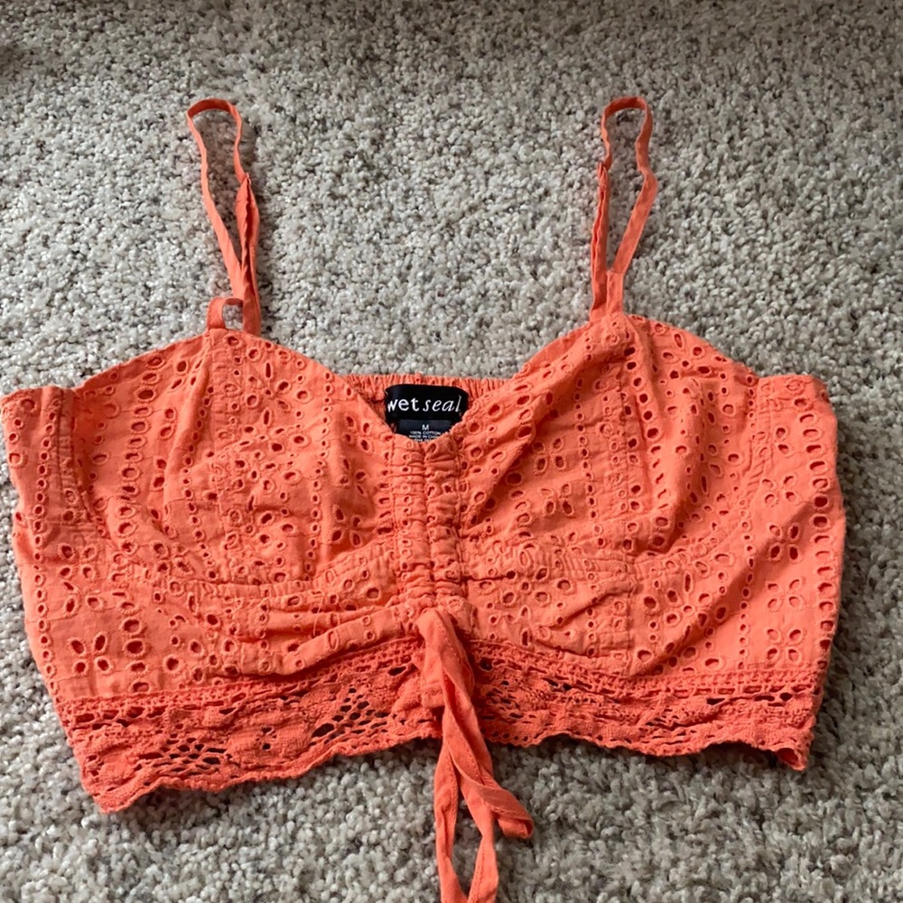 Woman’s crop top